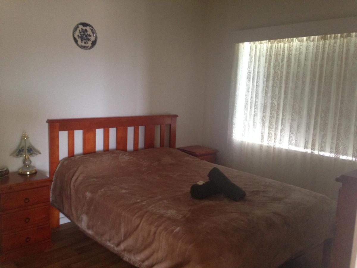 Waldeck Heights Apartment Geraldton Bagian luar foto