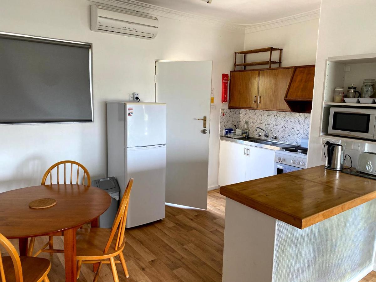 Waldeck Heights Apartment Geraldton Bagian luar foto