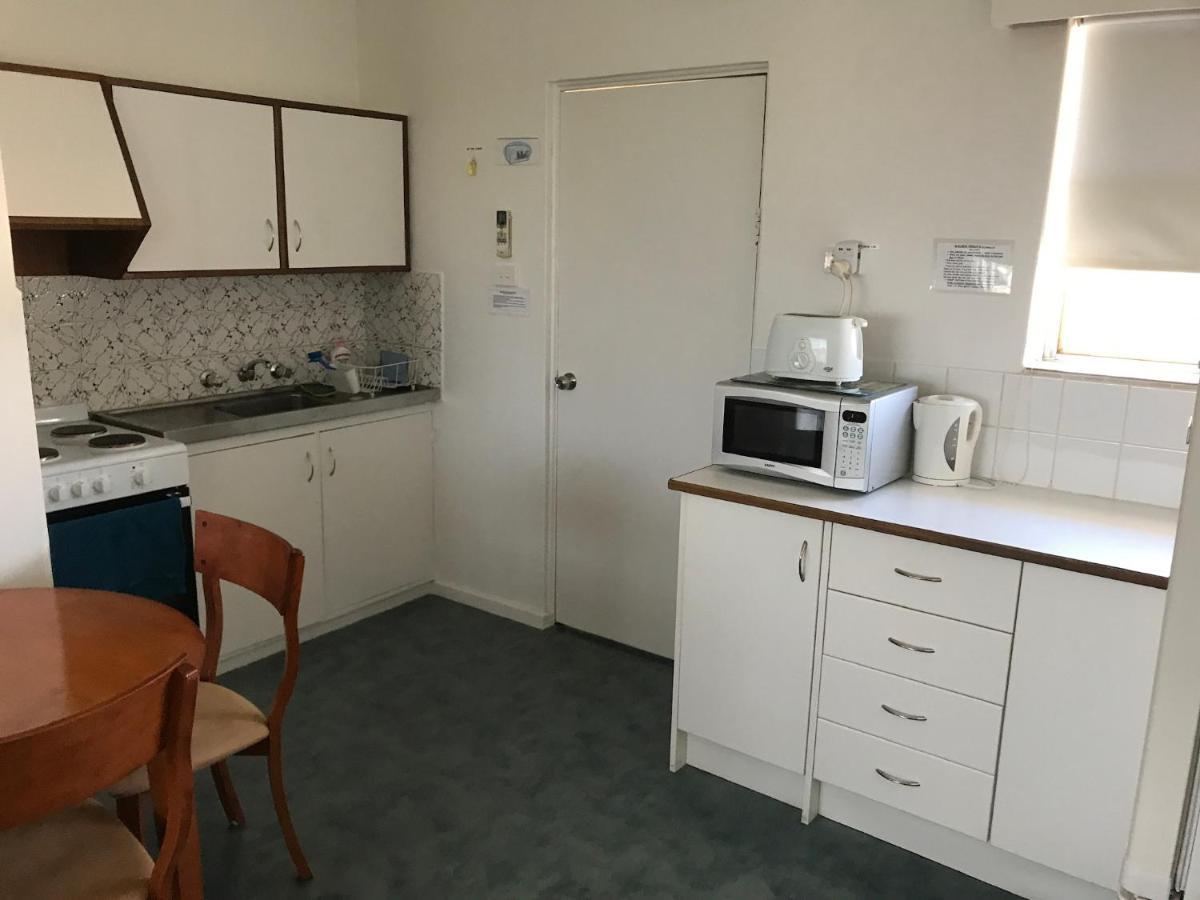 Waldeck Heights Apartment Geraldton Bagian luar foto