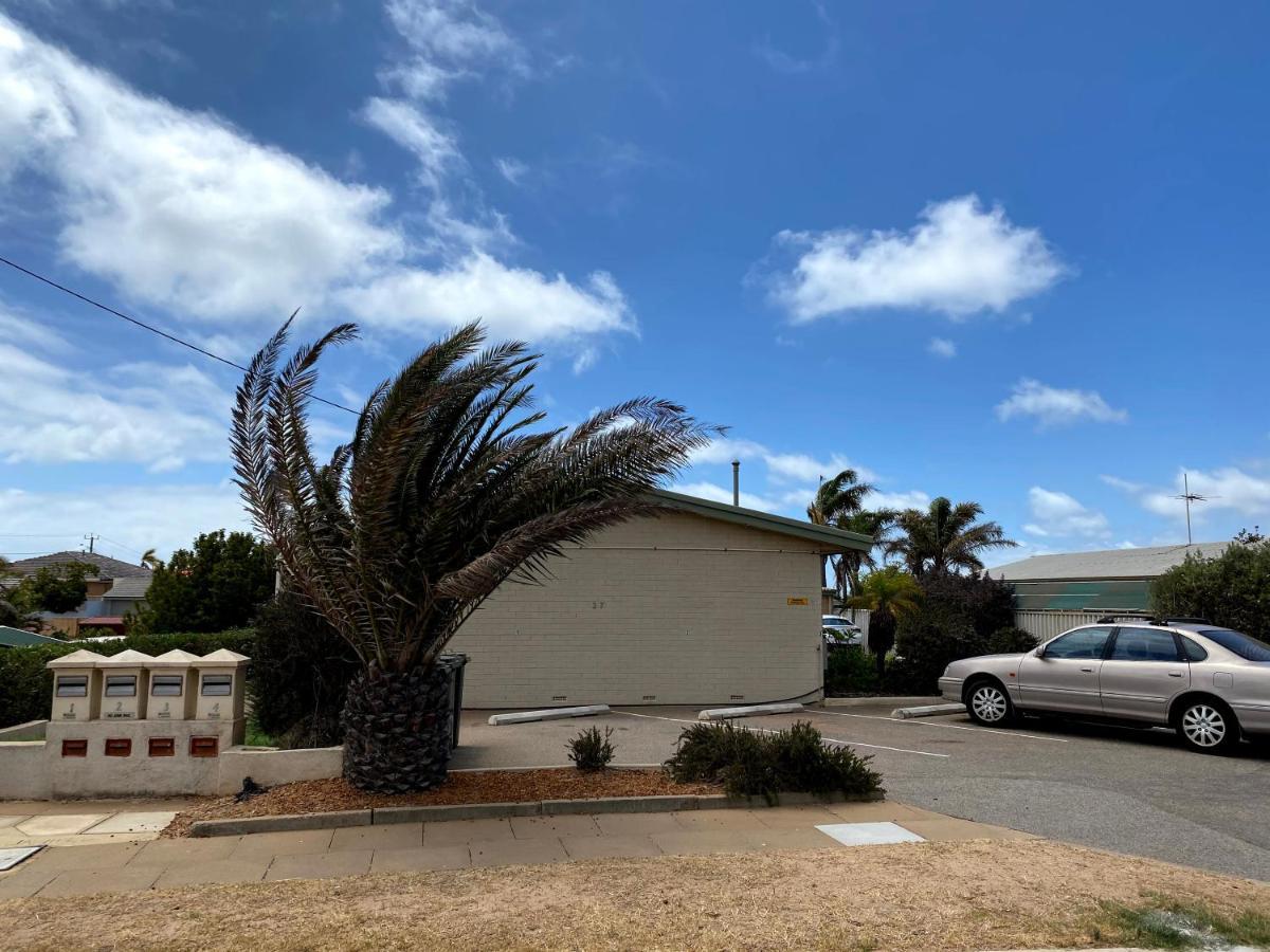 Waldeck Heights Apartment Geraldton Bagian luar foto